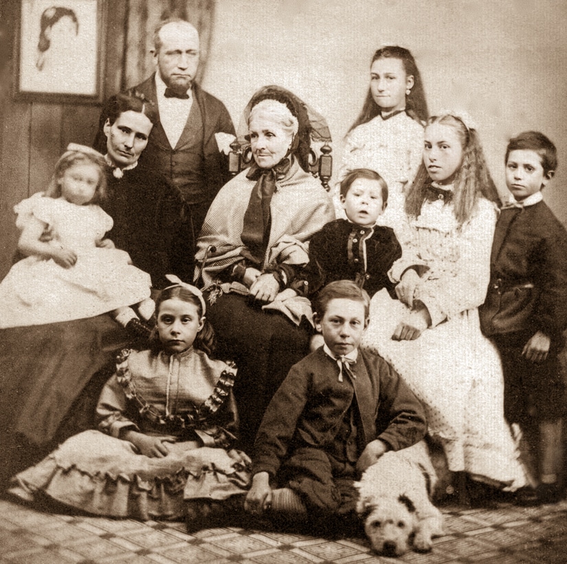 The Ellas – Family