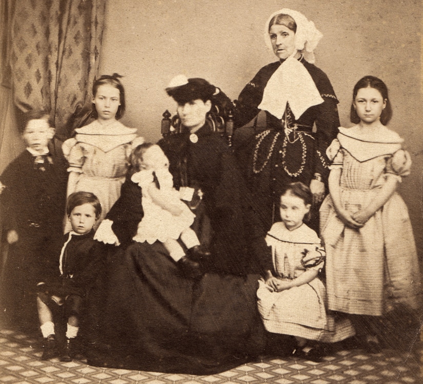 The Ellas – Family 2